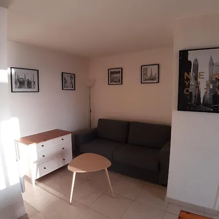 Apartment Face A La